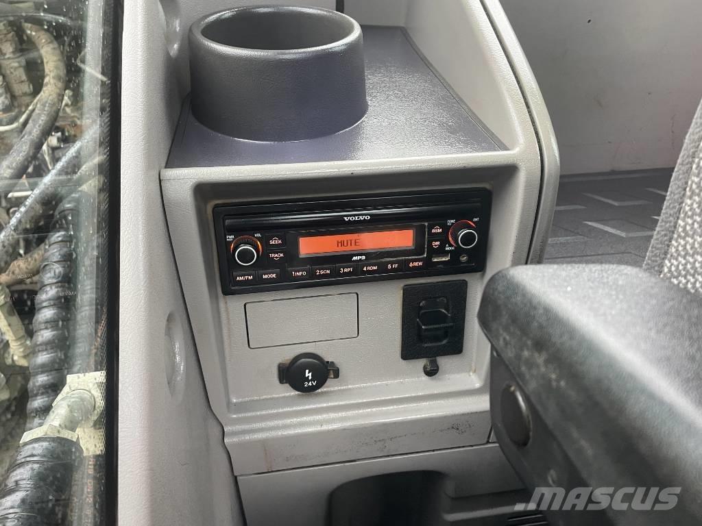 Volvo EC 140 EL Pelle sur chenilles