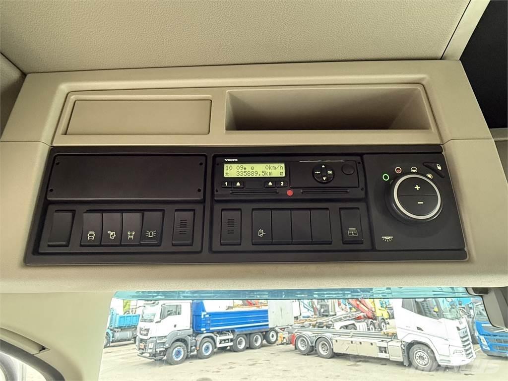 Volvo FH 540 8X4 Camion ampliroll