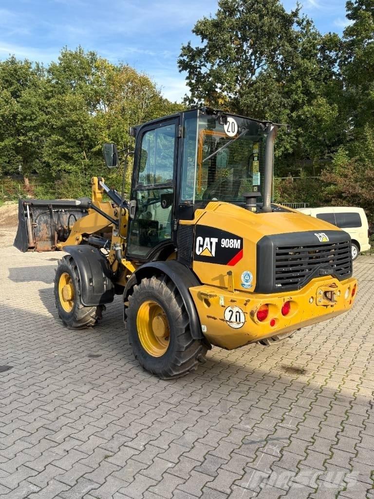 CAT 908M Chargeuse sur pneus