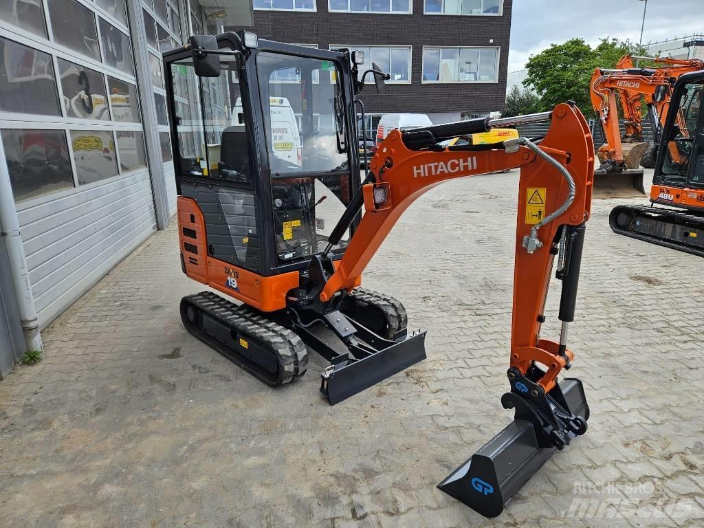 Hitachi ZX19-6 Mini pelle < 7t