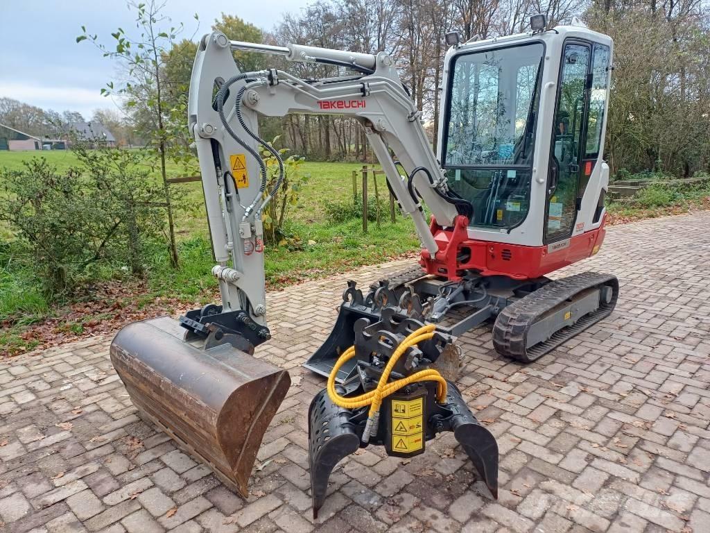 Takeuchi TB 225 Mini pelle < 7t