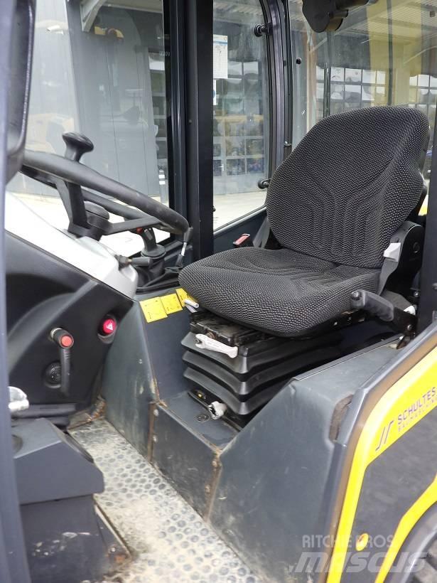 Schäffer 2445 S Chargeuse sur pneus