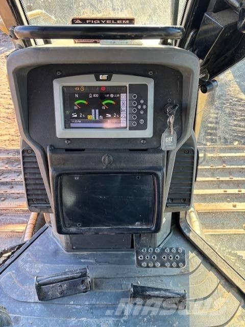 CAT D 6 K 2 LGP Bouteurs sur chenilles