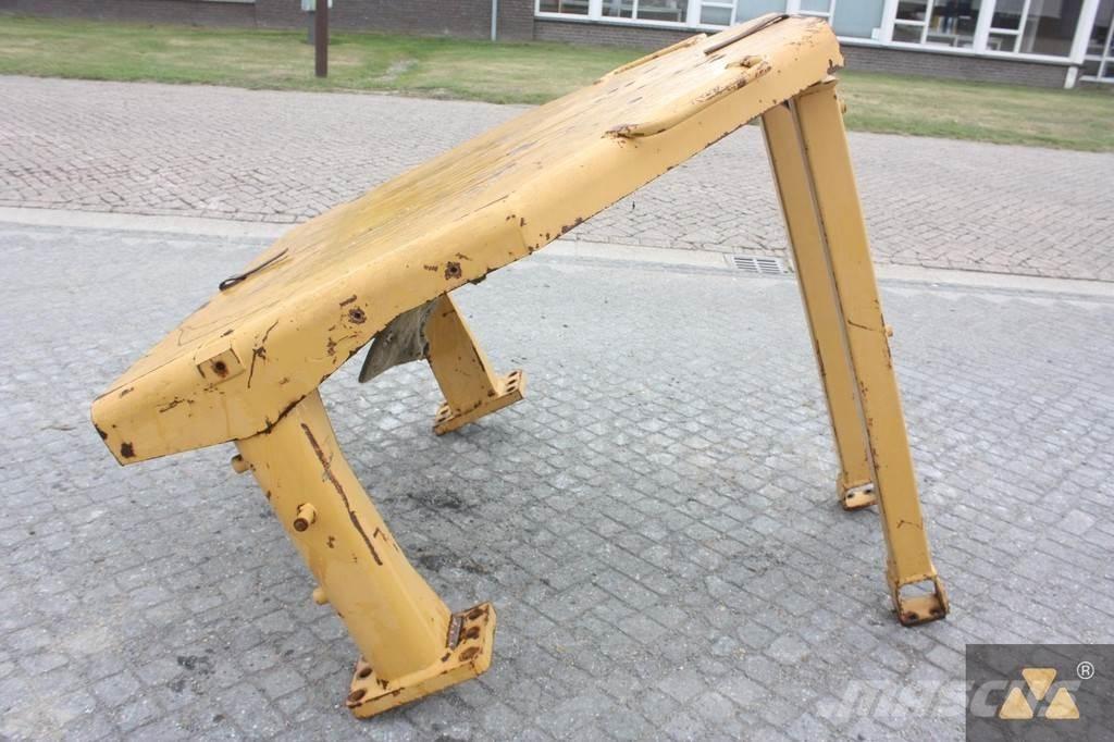 CAT D8N O-rops cab Cabines