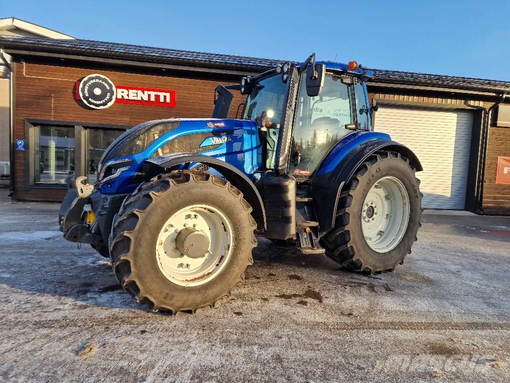 Valtra T 215 V Tracteur