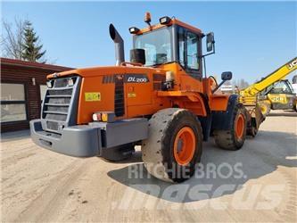 Doosan DL 200 Chargeuse sur pneus