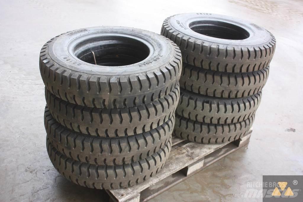  Onbekend 7.00-16LT Pneus, roues et jantes