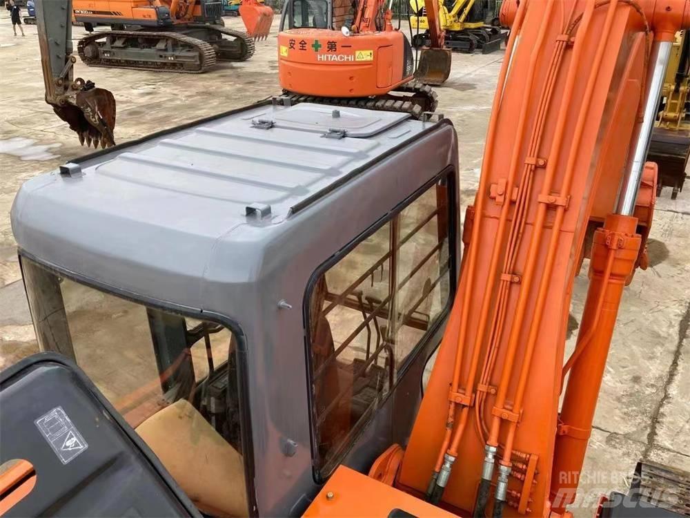 Hitachi EX 1200 Pelle sur chenilles