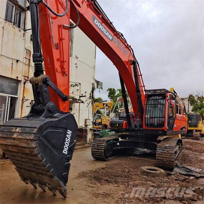 Doosan DX340LC Pelle sur chenilles