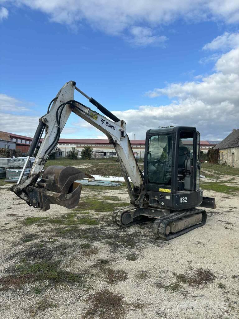 Bobcat E 32 Mini pelle < 7t