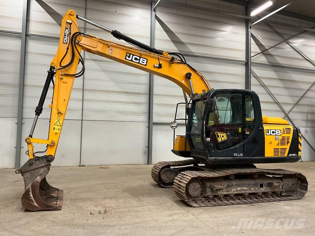 JCB JS 130 LC Pelle sur chenilles