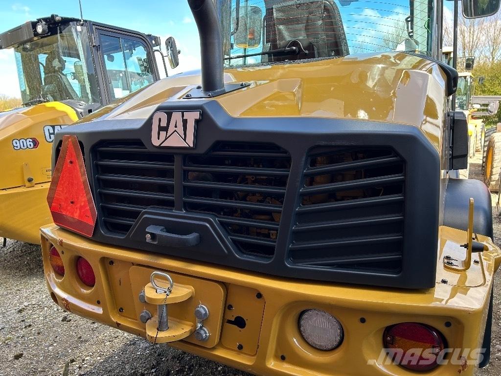 CAT 906 Chargeuse sur pneus