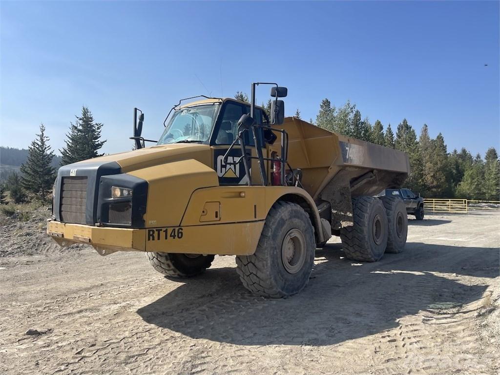 CAT 740B Tombereau articulé