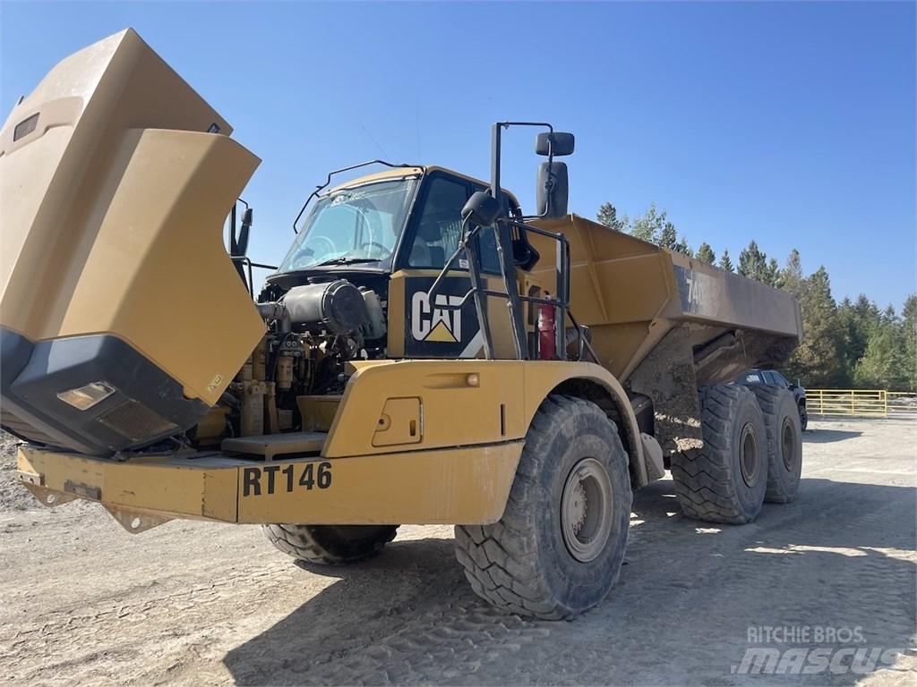 CAT 740B Tombereau articulé
