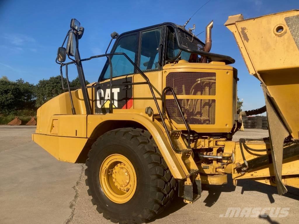 CAT 730 C Tombereau articulé