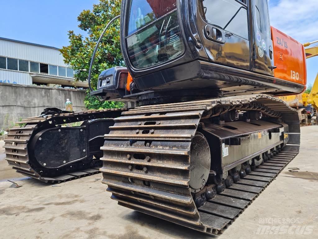 Hitachi ZX 130 LC Pelle sur chenilles