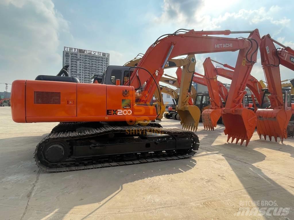 Hitachi EX 200 Pelle sur chenilles