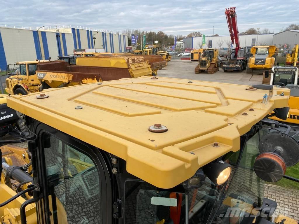 CAT 980M Chargeuse sur pneus