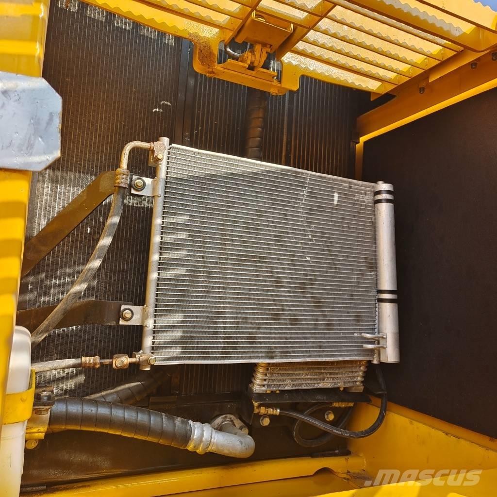 Komatsu PC 200 Pelle sur chenilles