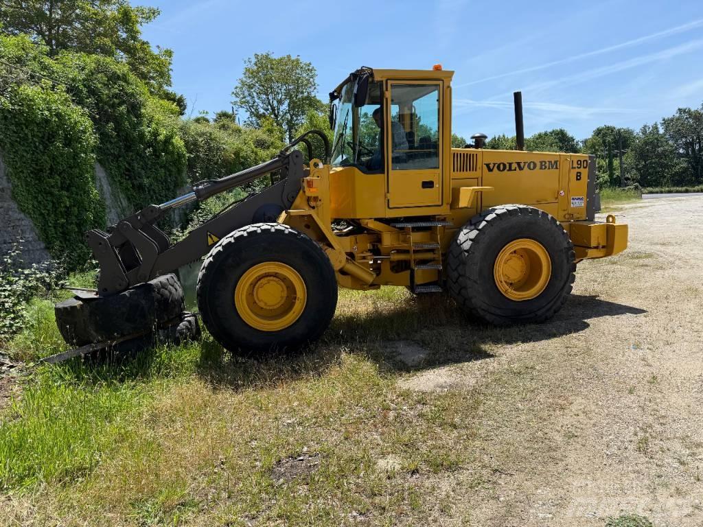 Volvo L90B Chargeuse sur pneus