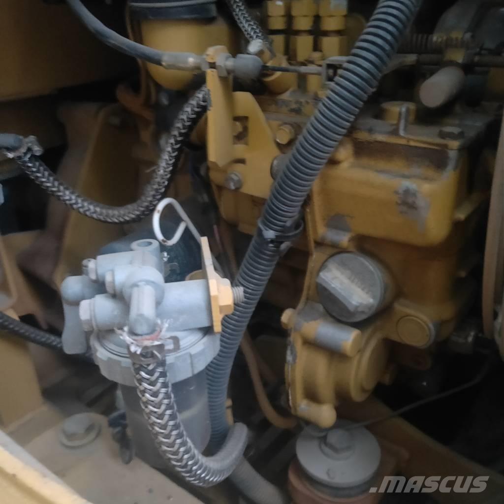 CAT 302CR Mini pelle < 7t