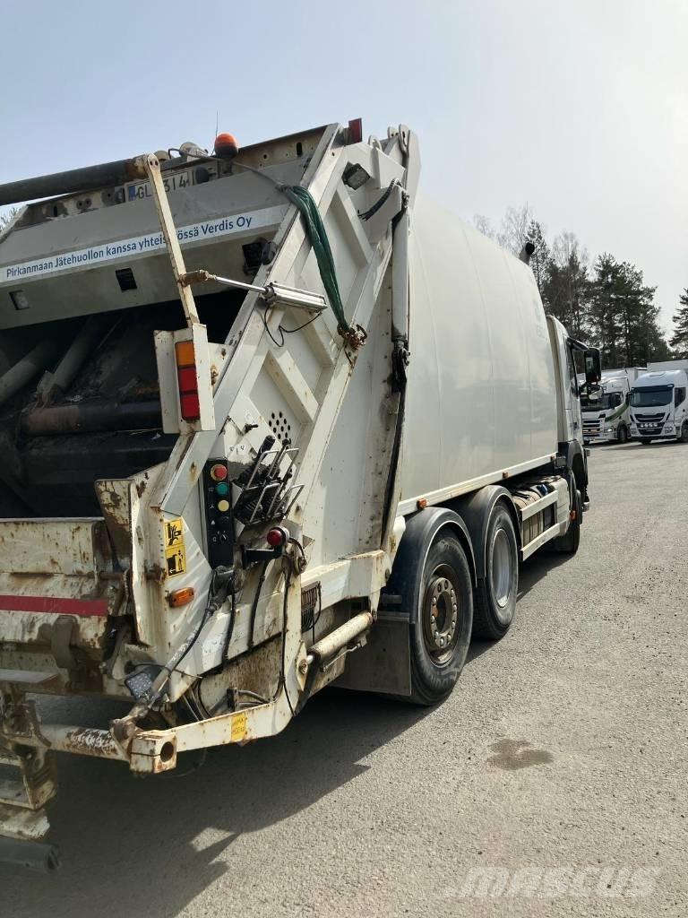 Volvo FM 330 Camion poubelle