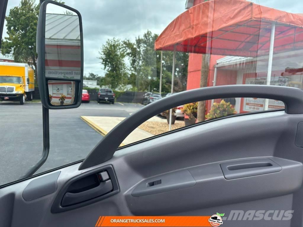 Isuzu NQR Camion Fourgon