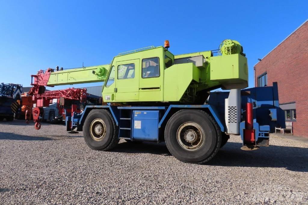 Tadano TR 250 E Grues mobiles
