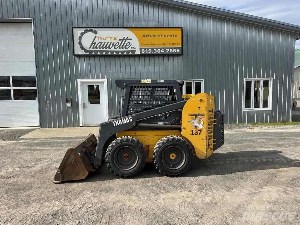 Thomas T137 Chargeuse compacte