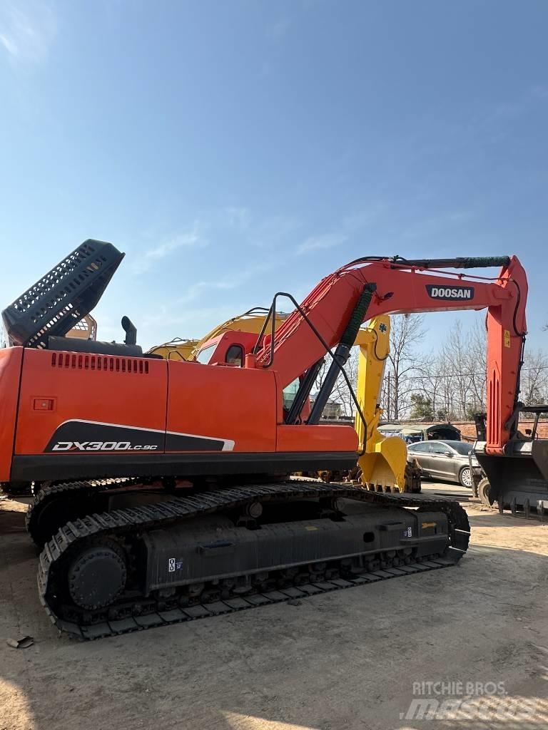 Doosan DX 300 Pelle sur chenilles