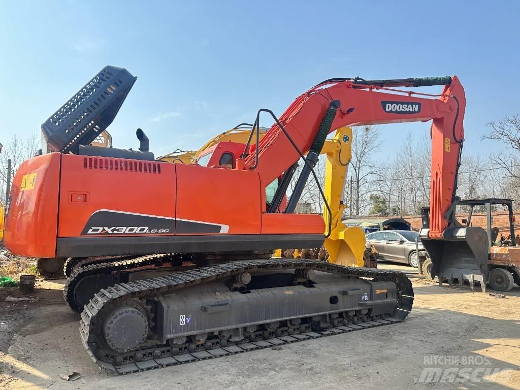 Doosan DX 300 Pelle sur chenilles