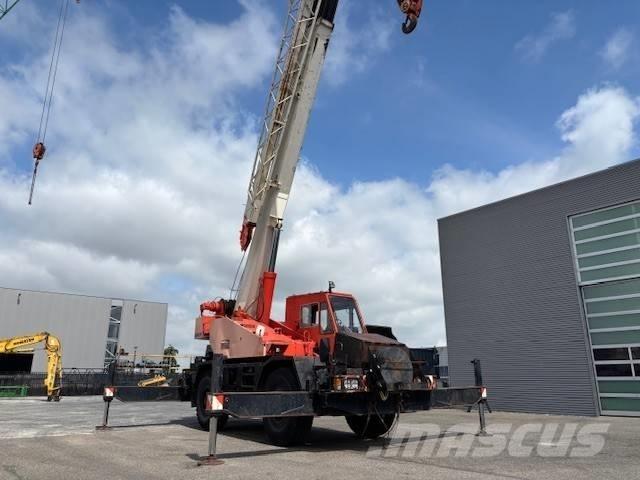 Tadano TR 300 EX Grues mobiles