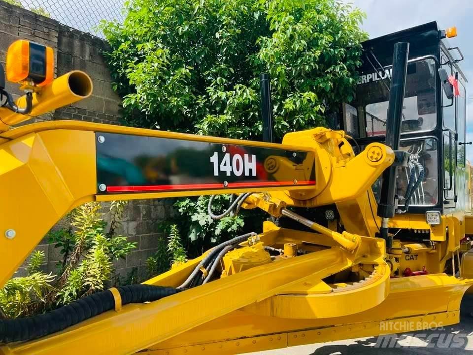 CAT 140h Niveleuse