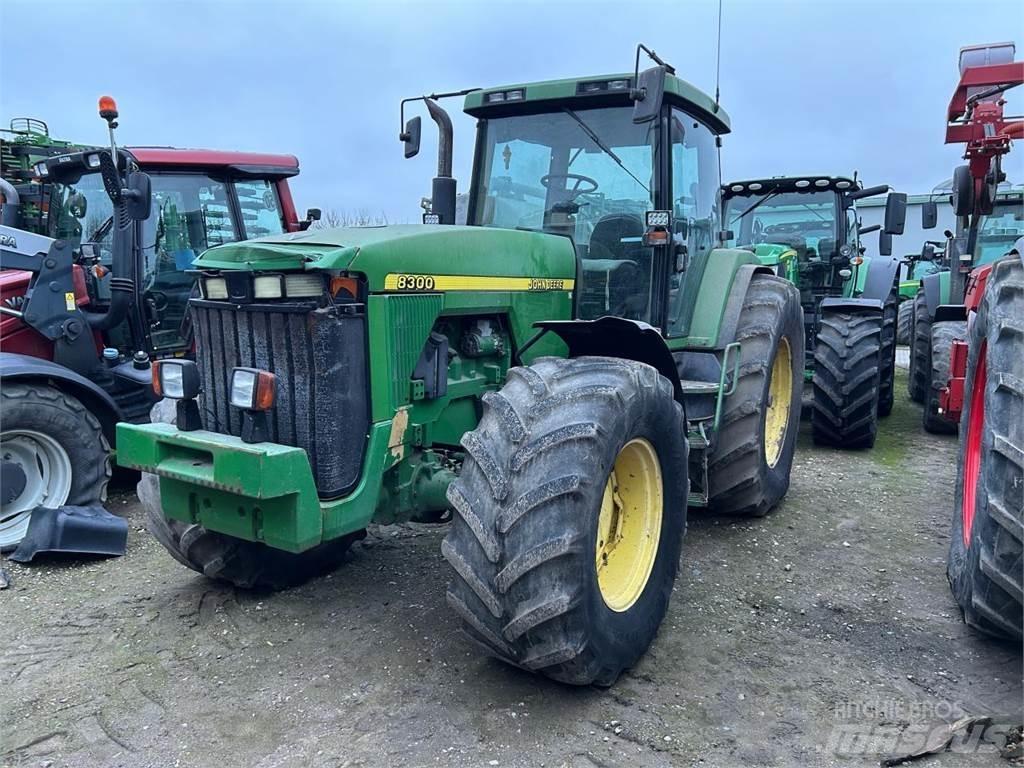 John Deere 8100 Tracteur