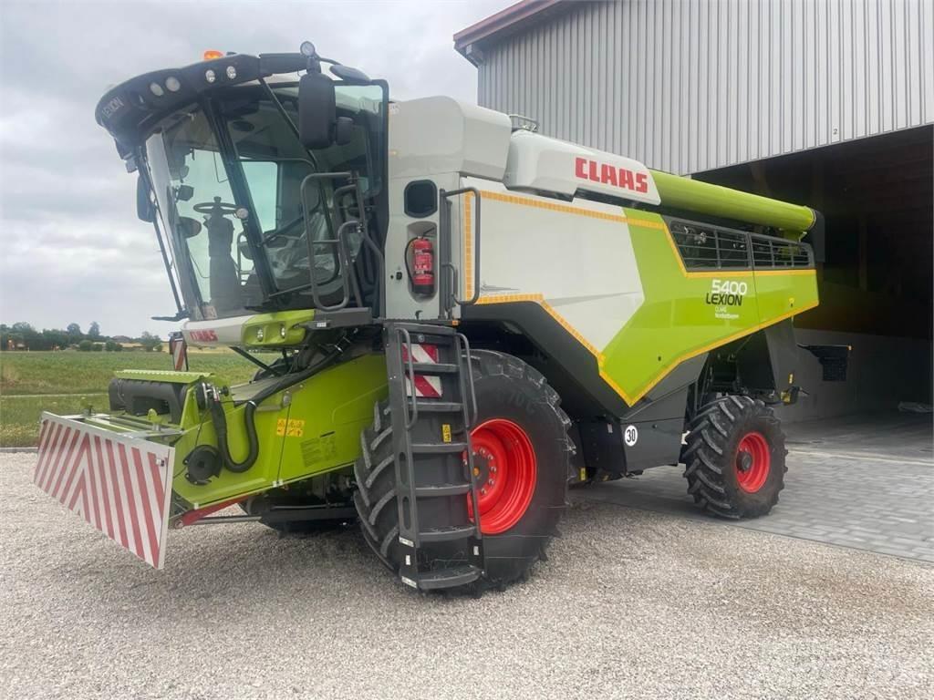 CLAAS Lexion 5400 Moissonneuse batteuse