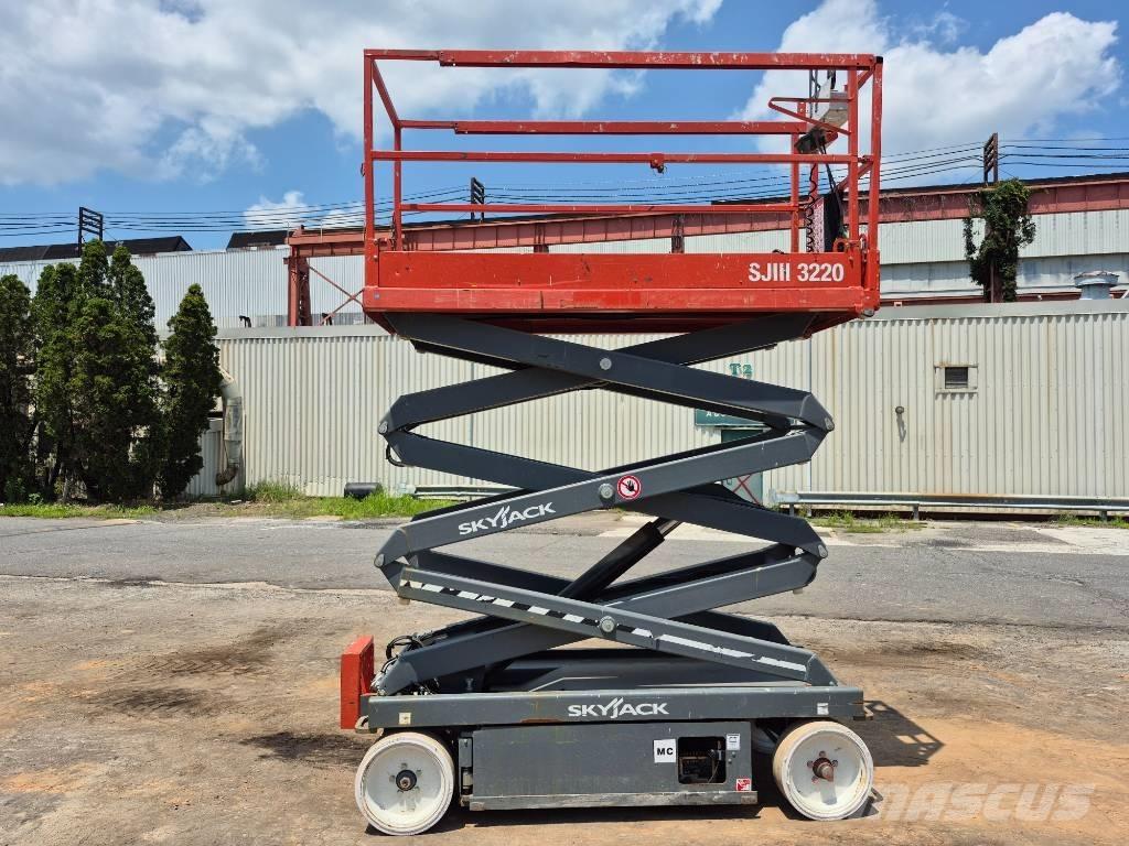SkyJack SJ 3220 Nacelle ciseaux