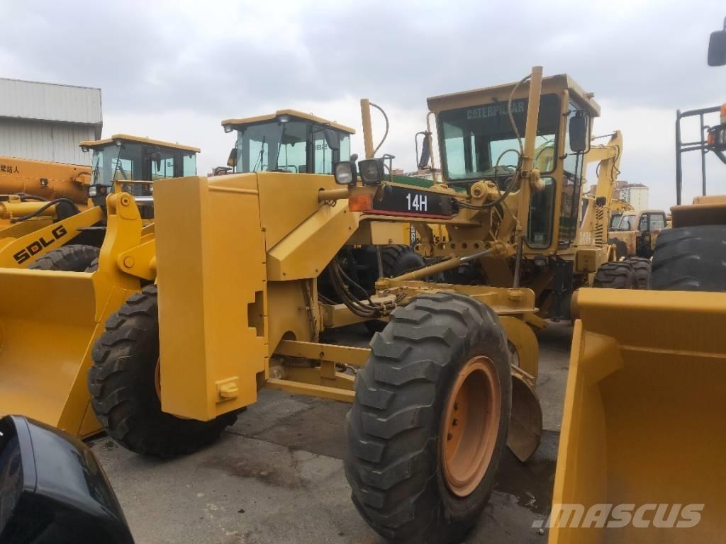 CAT 140K Niveleuse
