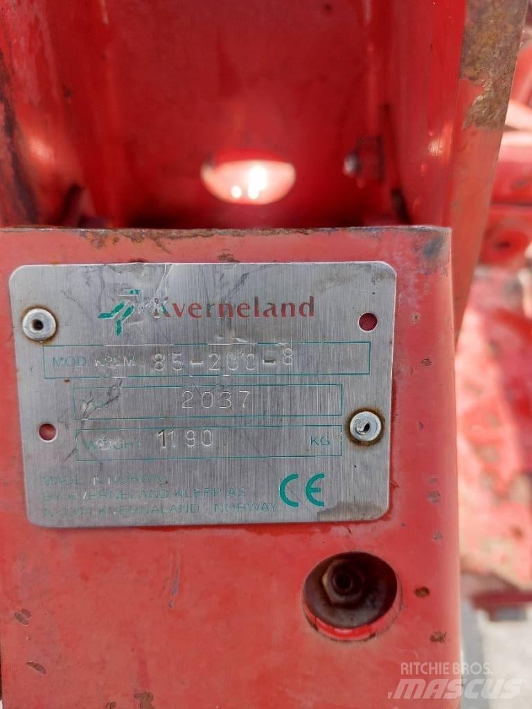 Kverneland EM 85 4 Charrue réversible