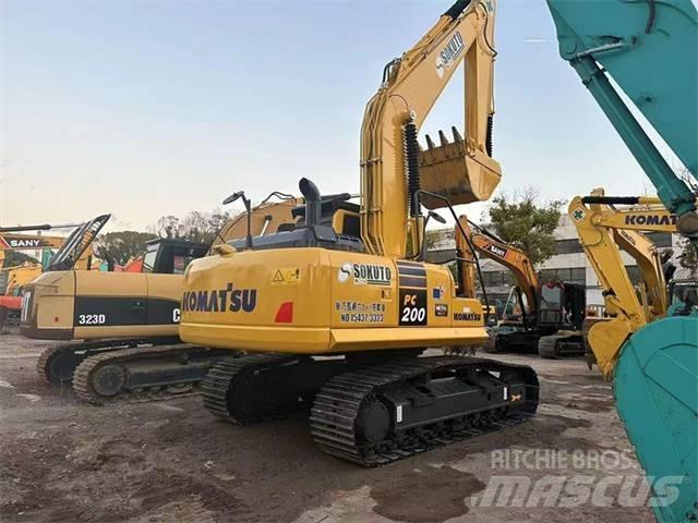 Komatsu PC 200-8 Pelle sur chenilles