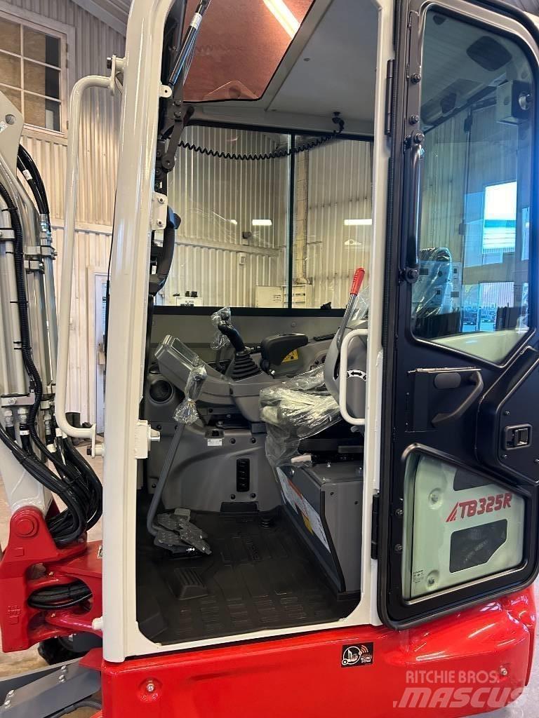 Takeuchi TB325 Mini pelle < 7t