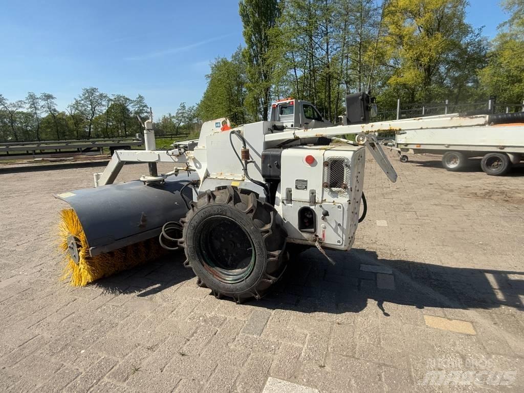 Hatz Veger Balayeuse / Autolaveuse