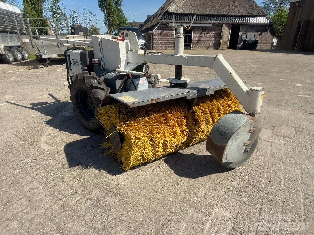 Hatz Veger Balayeuse / Autolaveuse