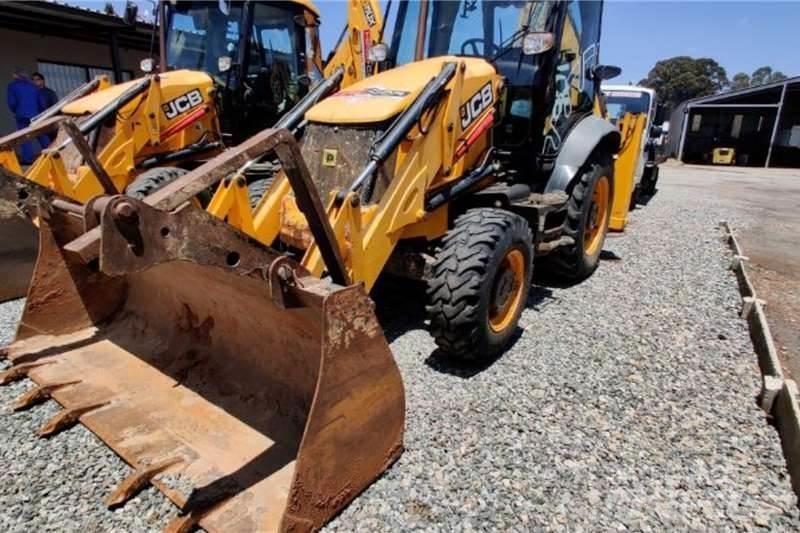 JCB 3CX 4X4 Tractopelle