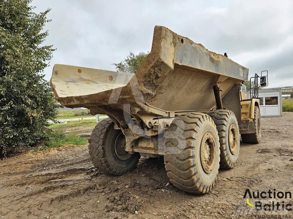 CAT 730 Tombereau articulé