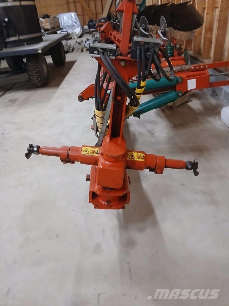 Kverneland PB100-8 Charrue réversible