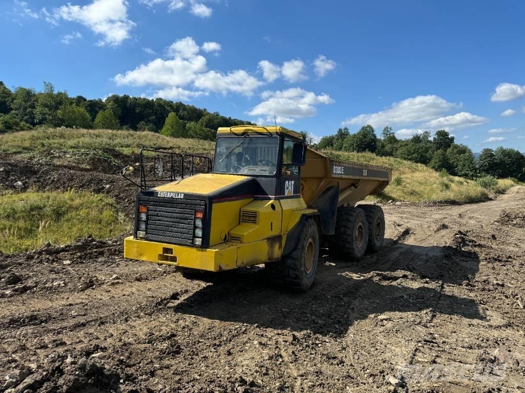CAT D 300 E Tombereau articulé