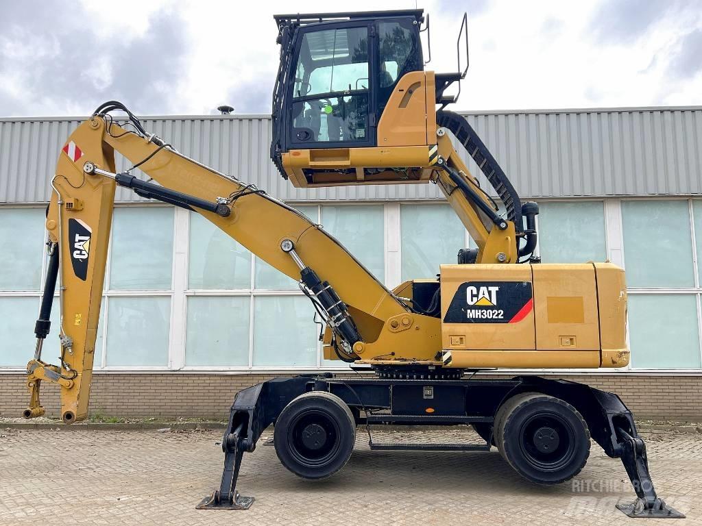 CAT MH3022  2015   CE Pelle à déchets