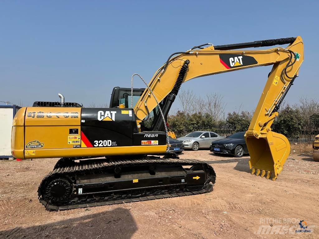 CAT 320D2L Pelle sur chenilles