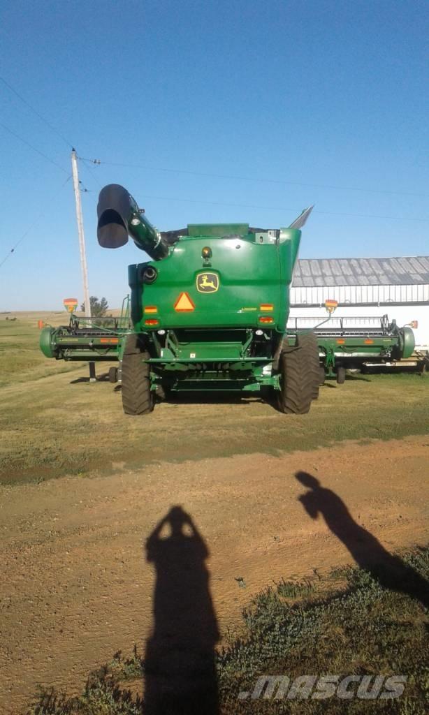 John Deere S 670 Moissonneuse batteuse