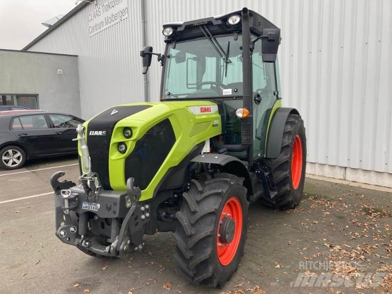 CLAAS NEXOS 260 L Tracteur